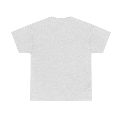 Más amor, por favor GRAPHIC TEE