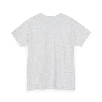 Más amor, por favor GRAPHIC TEE